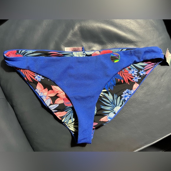 ARDENE Swim Reversible Bikini Bottom Floral Size XL Blue Pink NWT - Picture 3 of 4